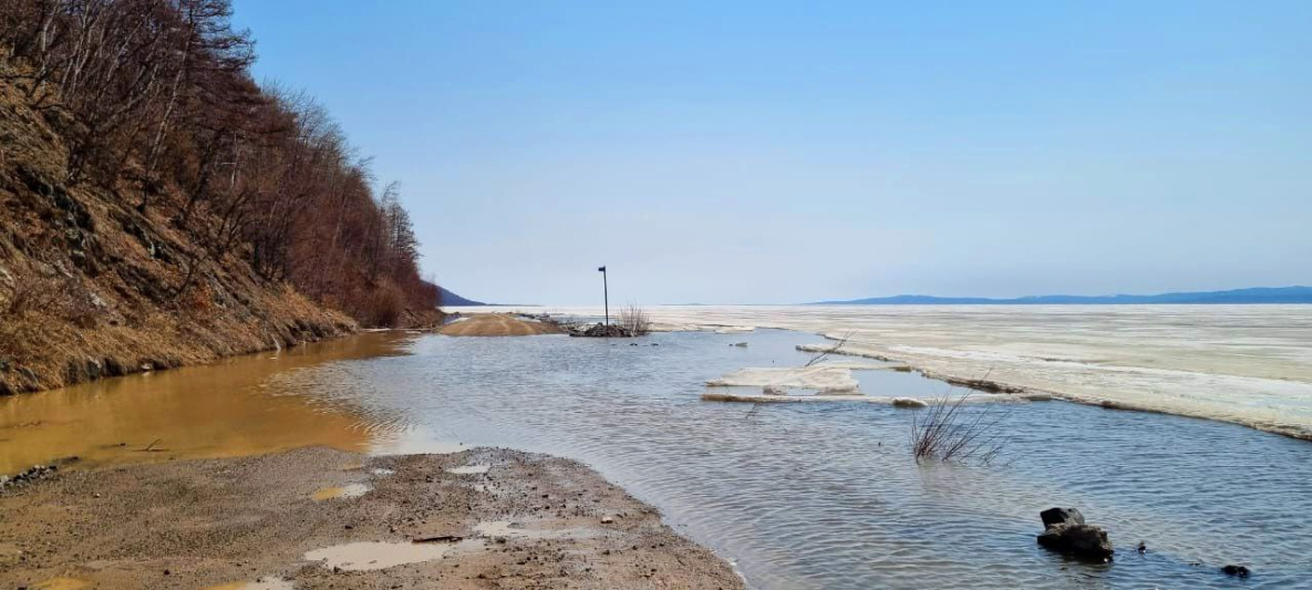 Ледоход в Хабаровском крае отрезал и обесточил посёлки