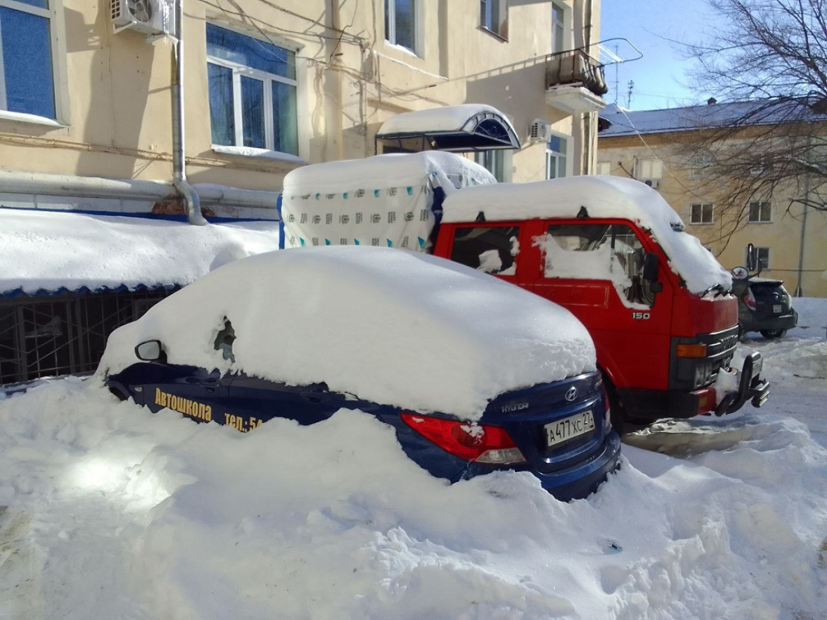 Владельцы спецтехники в Хабаровске взвинтили цены за уборку снега