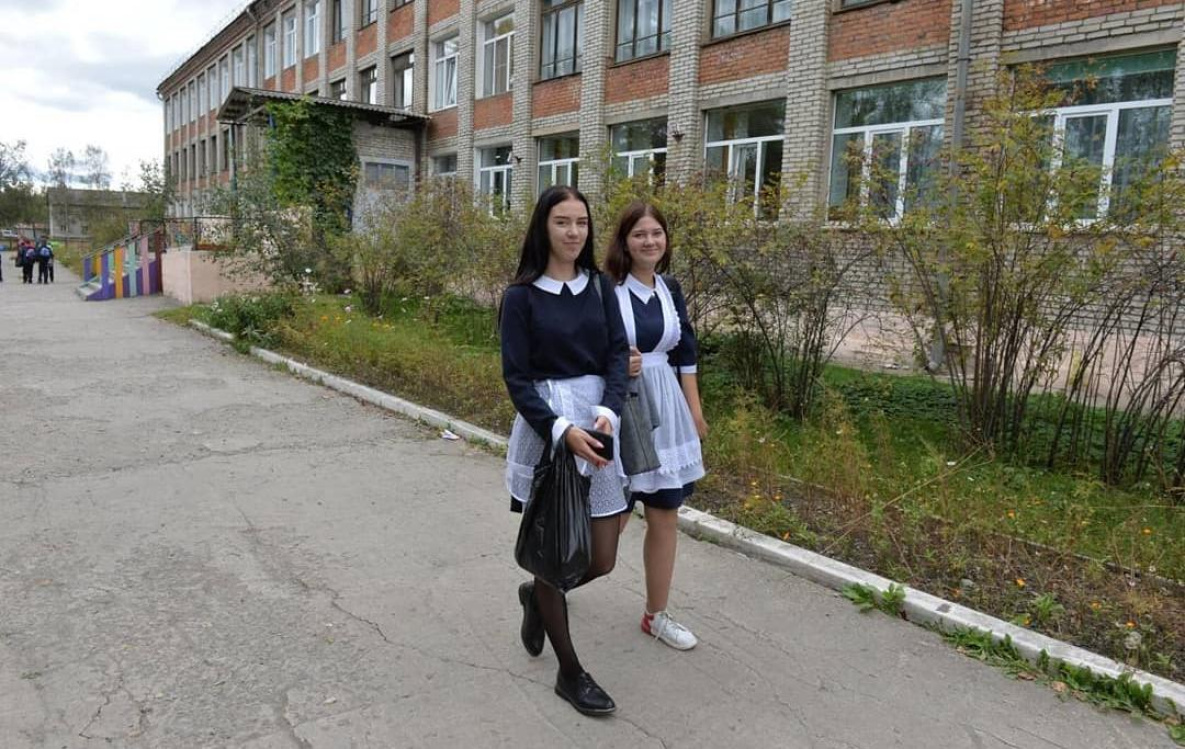 В Хабаровском крае пекарь помог школе с крышей