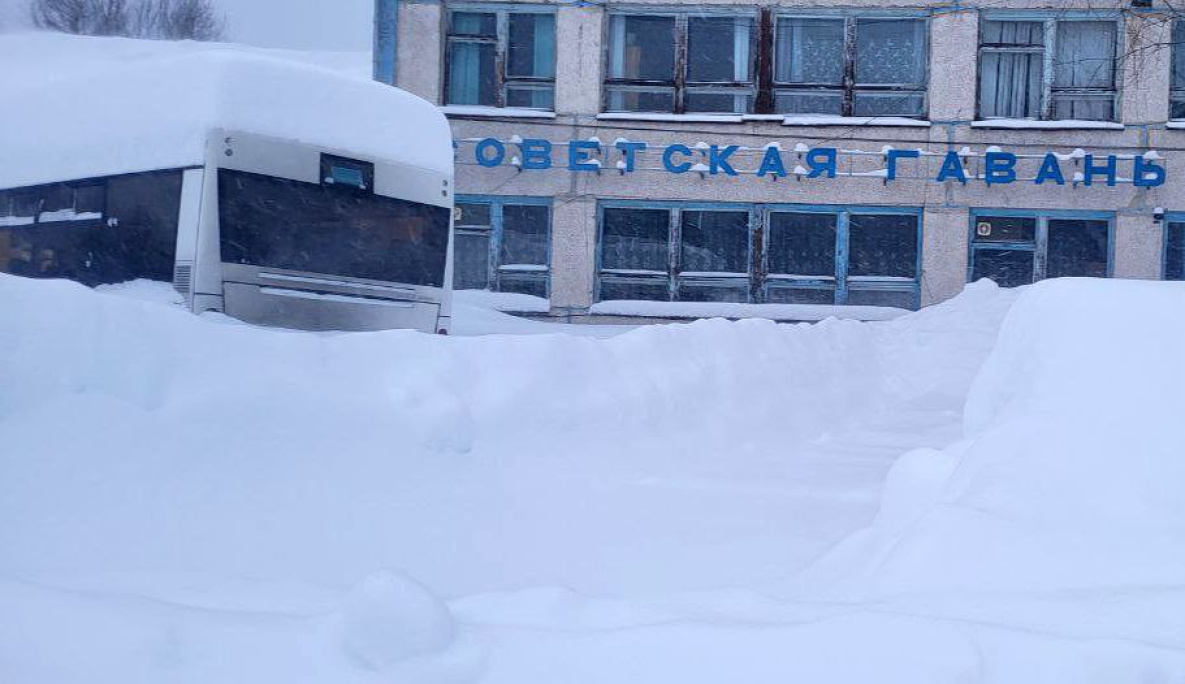 Аэропорты севера и востока Хабаровского края закрыты из-за снегопада