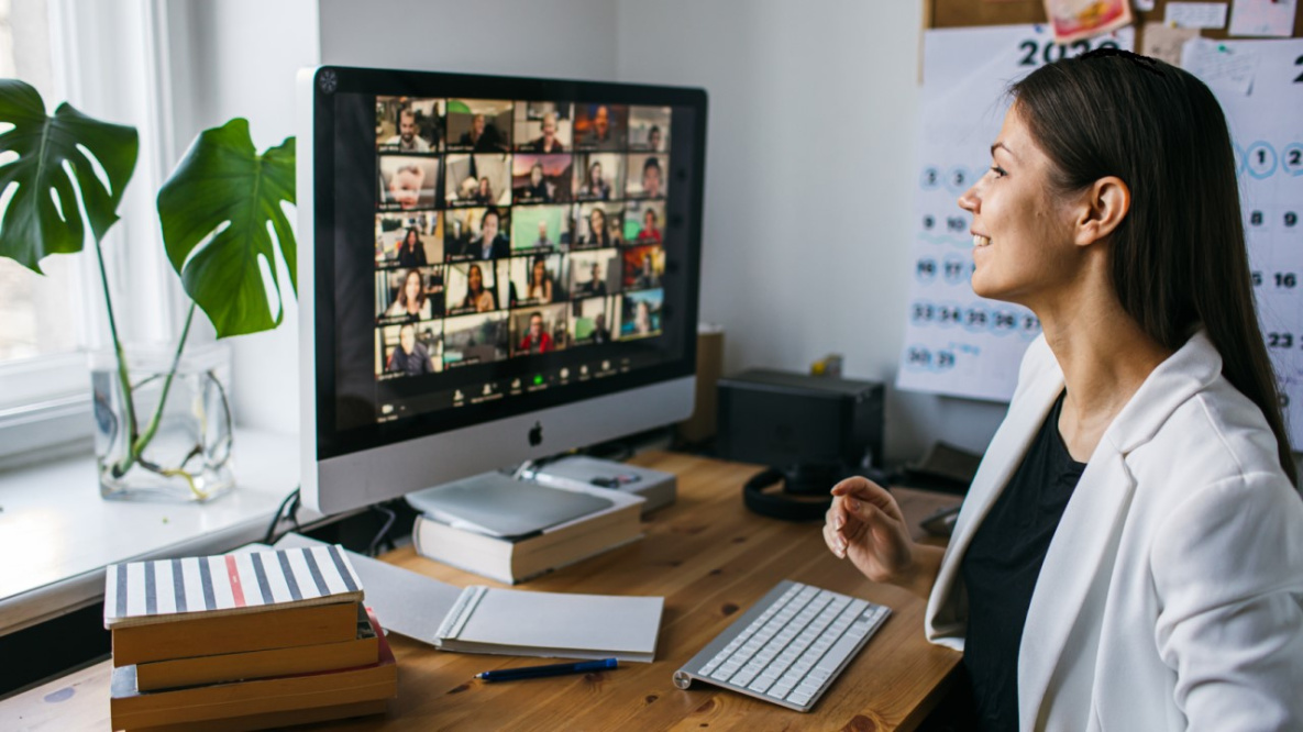 Хабаровский край вошёл в топ-10 регионов по использованию ИИ на встречах