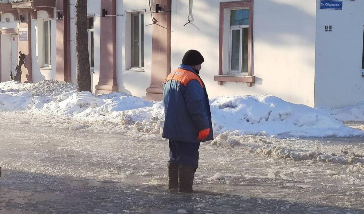 В Хабаровске из-за аварии на водоводе затопило две улицы | 17.02.2022 |  Хабаровск - БезФормата