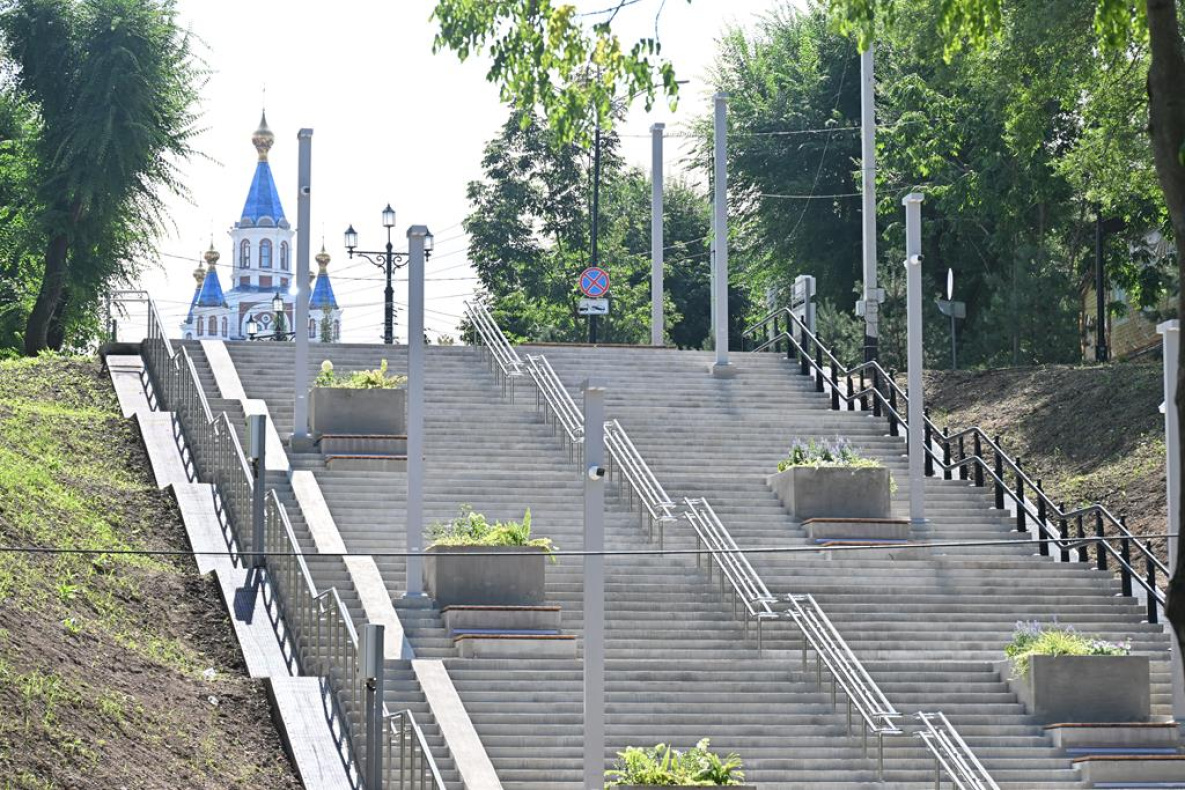 Обновлённую «Тургеневскую лестницу» открыли для хабаровчан