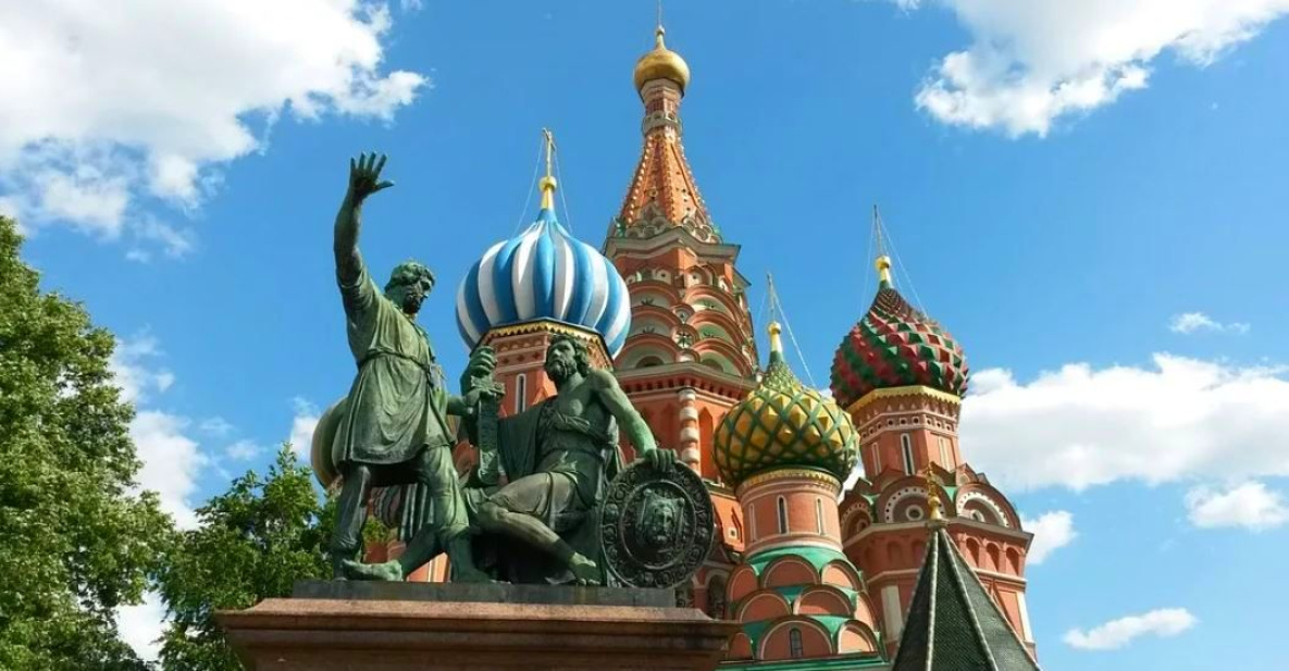 «Русские дома» за рубежом защитят людей от русофобии