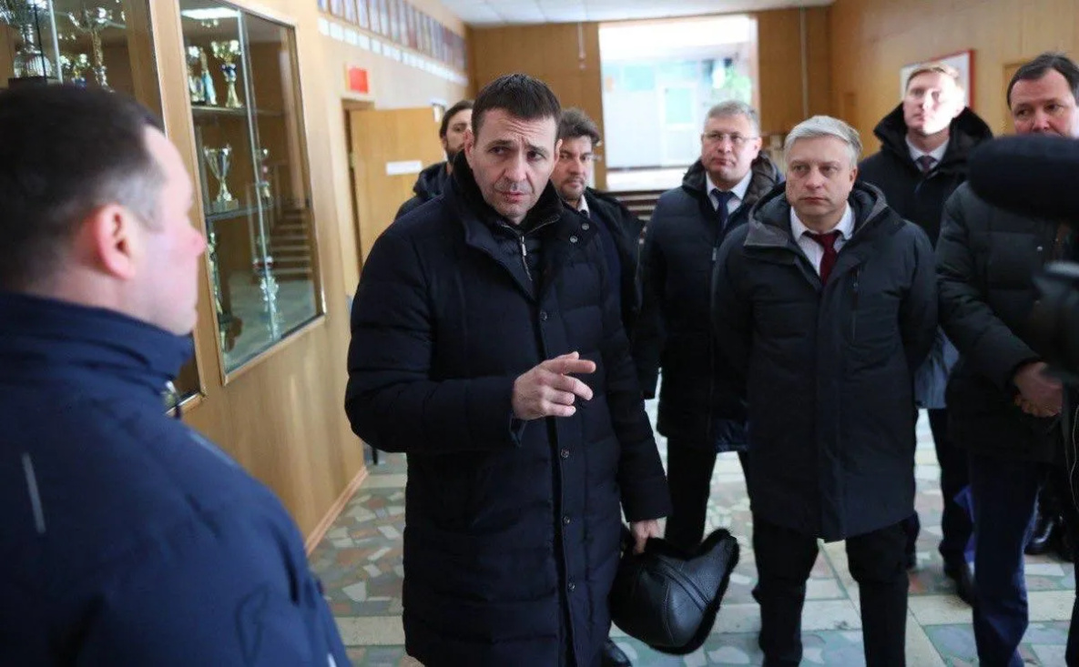 Тиру быть! – Демешин проверил ход ремонта спорткомплекса в Хабаровске