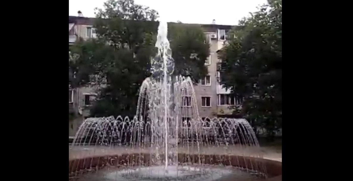 В Вяземском на «Фонтанной площади» спустя 30 лет запускают фонтан
