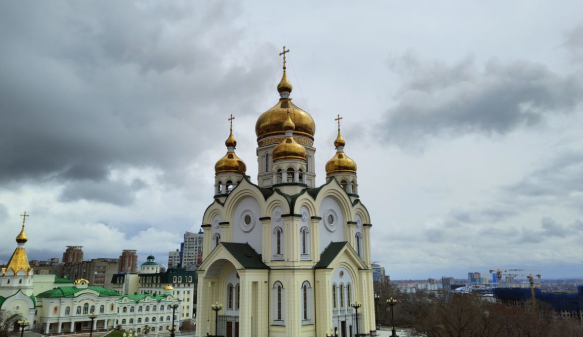 В Хабаровске на смену весне торопится лето