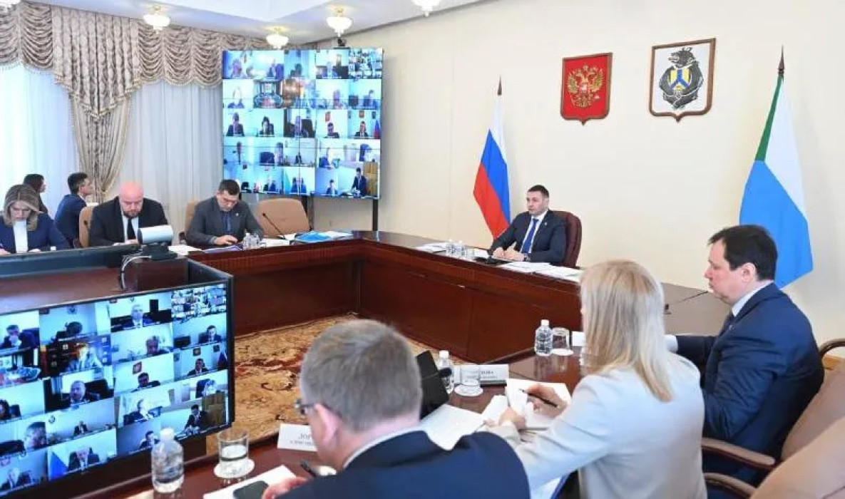 Губернатор Демешин: у чиновников Хабаровского края последний шанс очистить дороги