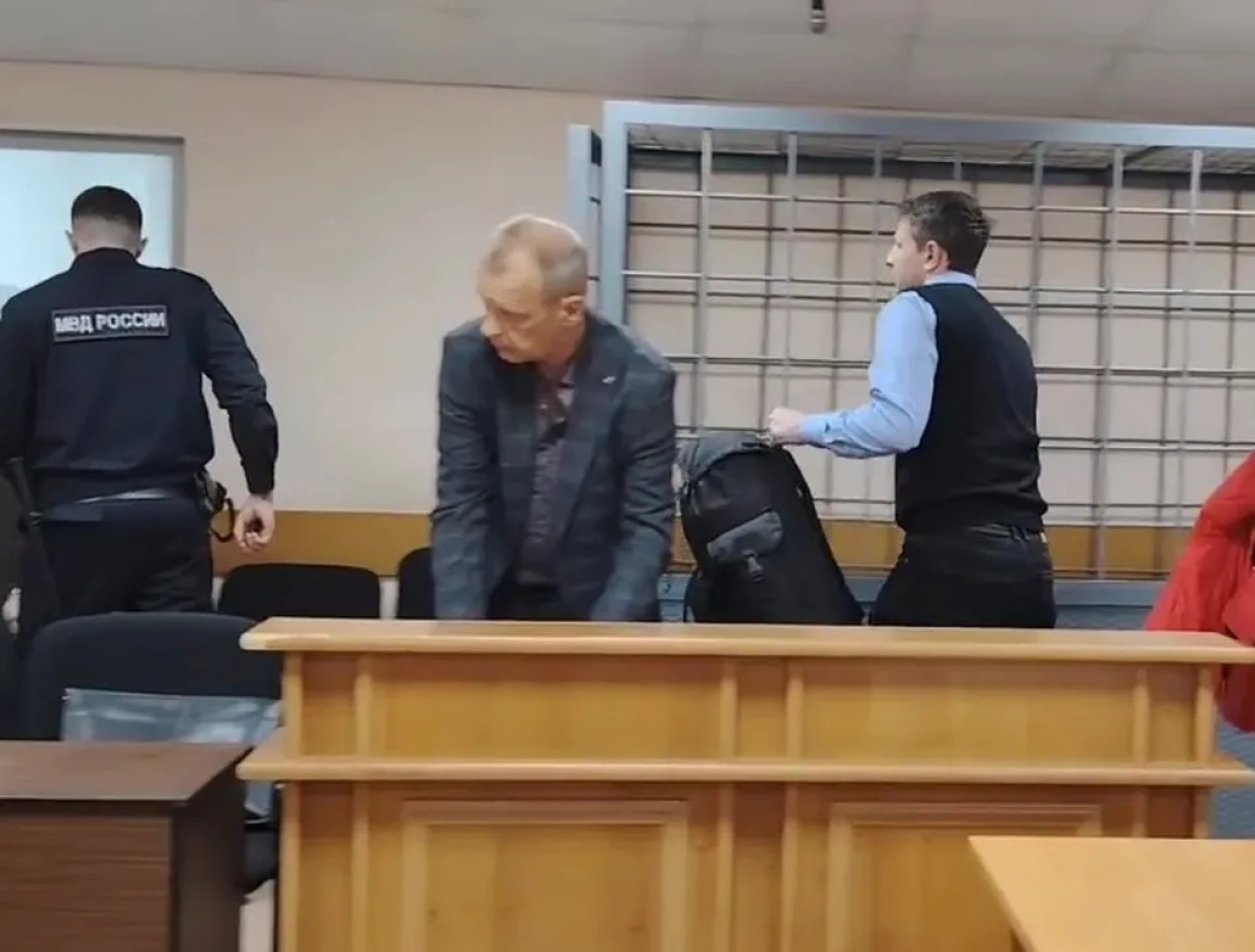 Преступная группа осуждена в Хабаровске за кражу 239 млн рублей у 194 человек