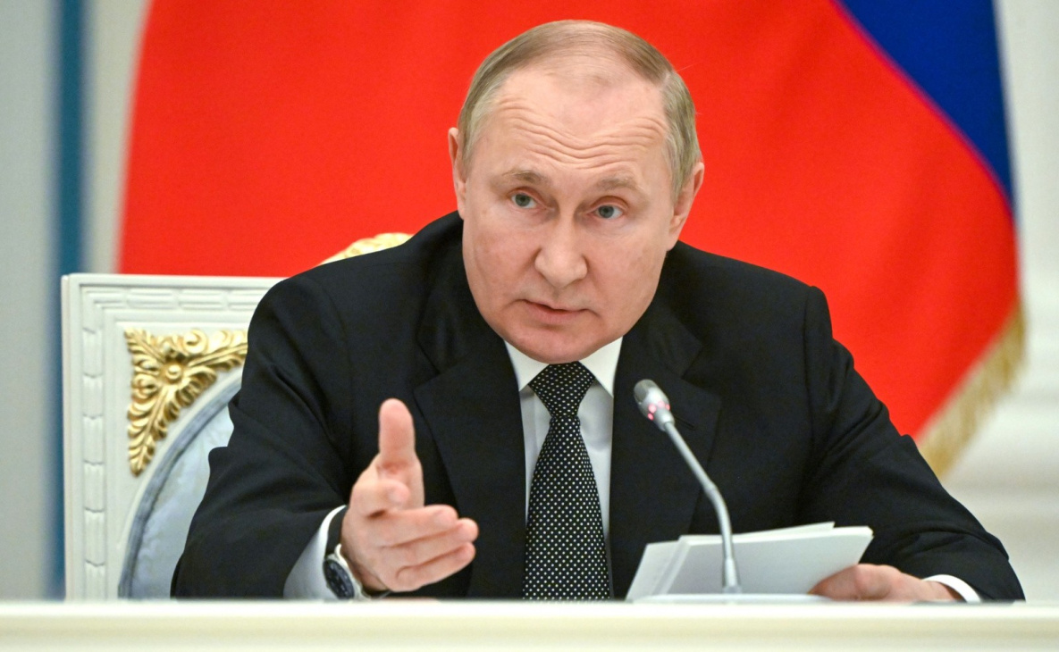 Владимир Путин объявил о повышении зарплат и пенсий