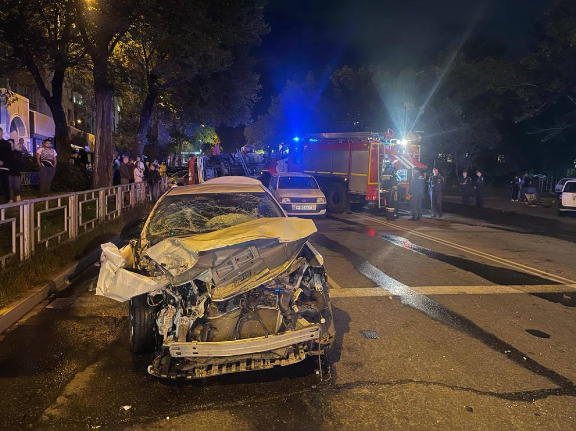 В ДТП с пожарной машиной в Хабаровске пострадали пять человек