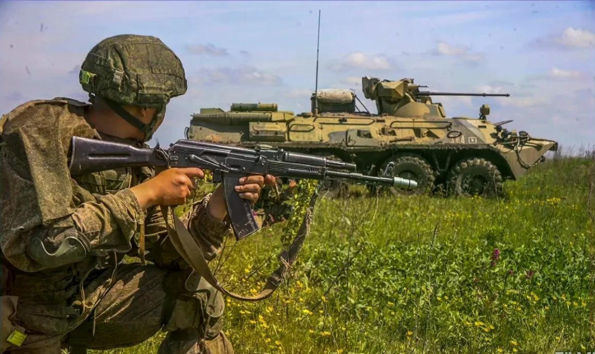 Военнослужащий Василий Софьин из Хабаровского края награждён медалями Суворова и Жукова