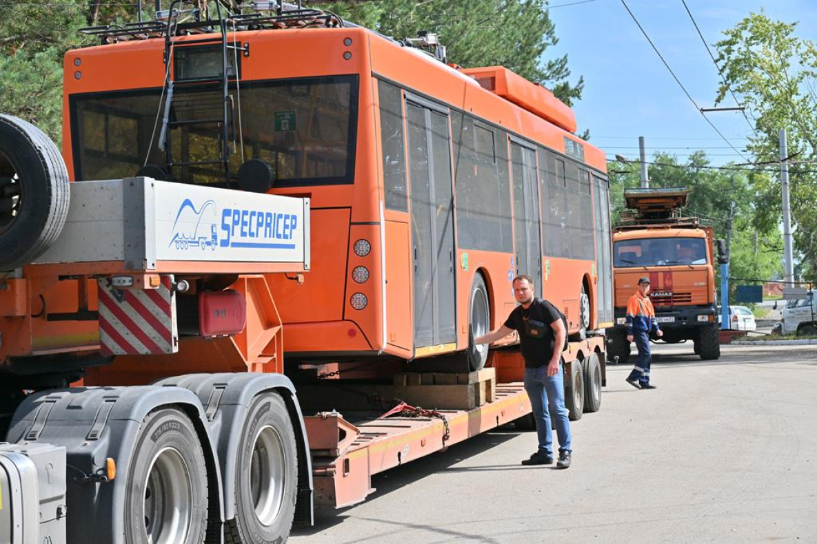 Троллейбусный парк Хабаровска пополнился двумя новыми машинами