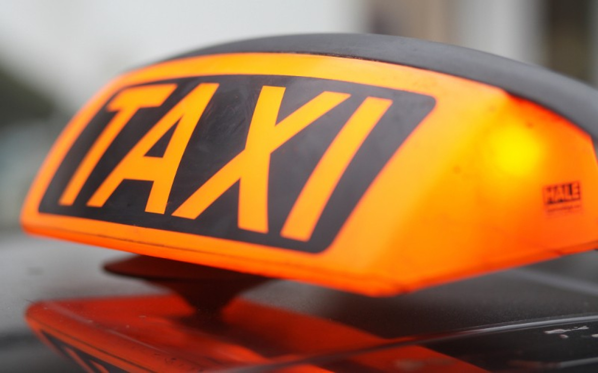 В Хабаровске цены на такси взлетели из-за топливного кризиса