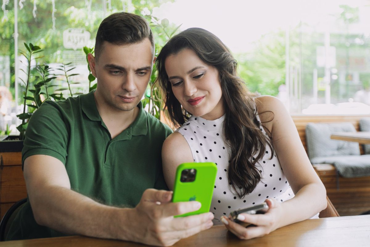 Аналитика Yota: женщины Хабаровска выбирают ИИ-компаньонов