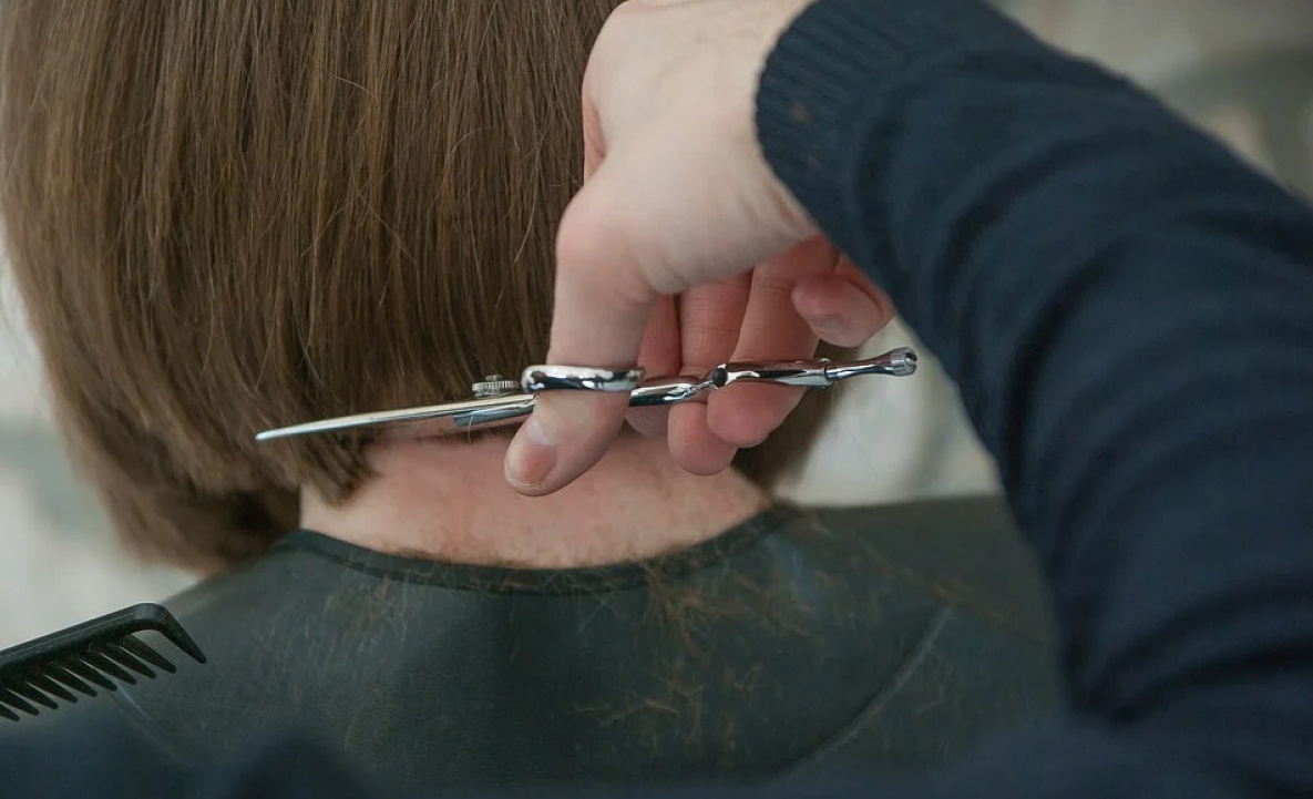 В Хабаровском крае назвали условия открытия парикмахерских 