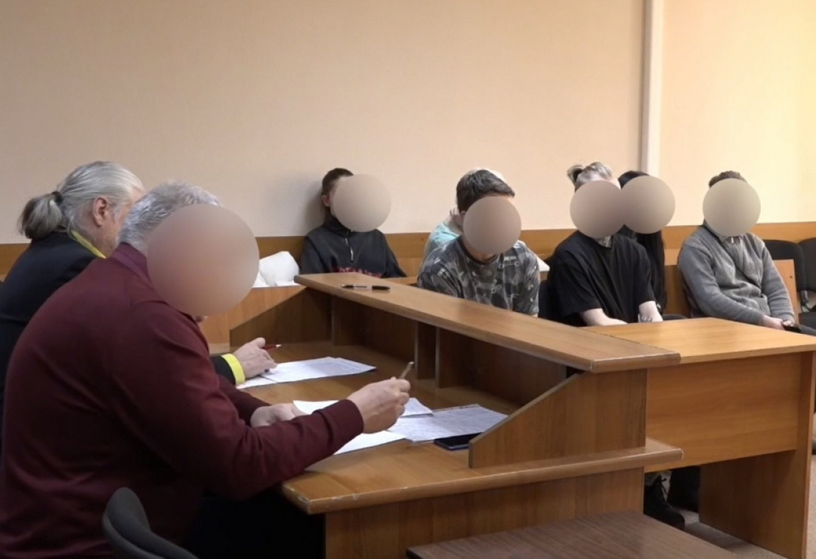 В Хабаровске к реальным срокам в колонии осуждены телефонные мошенники
