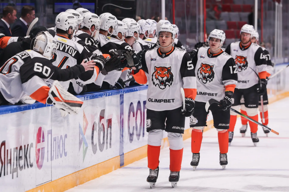 Хабаровский ХК «Амур» одержал важную победу в Сочи