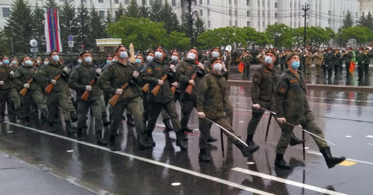Парад Победы в Хабаровске начали репетировать на площади Ленина