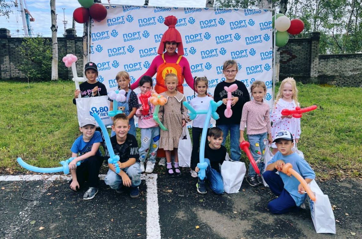 Ванинский порт организовал праздник для будущих первоклассников
