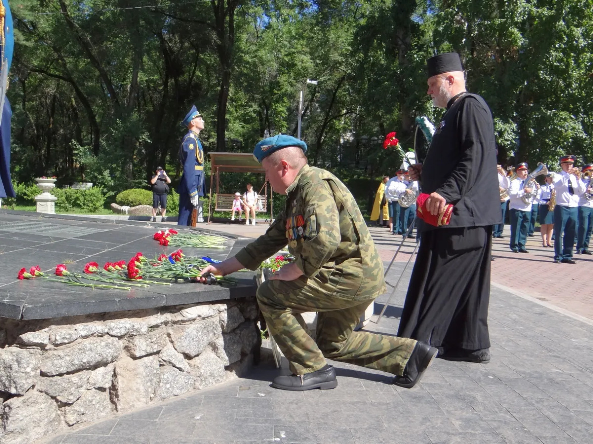 День Воздушно-десантных войск отметили в Хабаровске