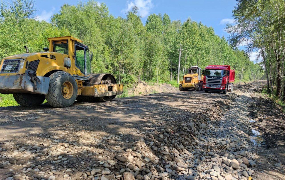 В Хабаровском крае строят первую современную каменную дорогу