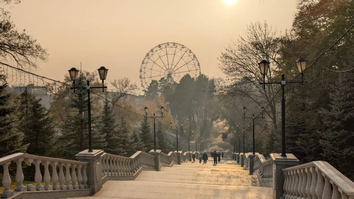 Хабаровск снова заволокло дымом с юго-западного направления