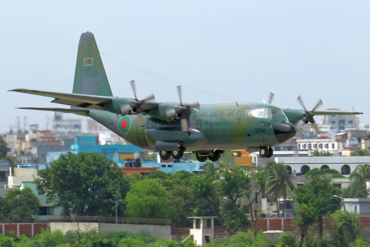 Военный самолёт Бангладеш до сих пор остаётся в Хабаровске