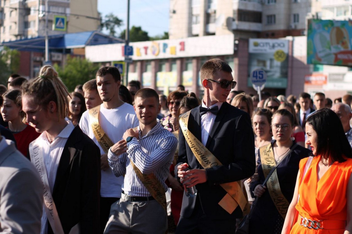 Выпускники Комсомольска-на-Амуре простились со школой