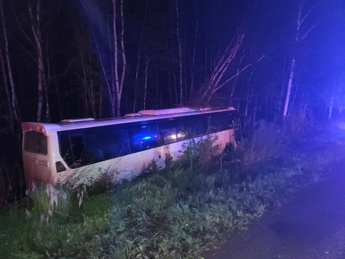 Водитель пассажирского автобуса погиб в ДТП в Комсомольске-на-Амуре