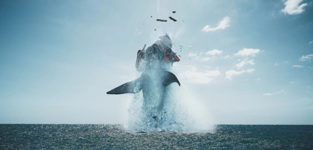 Свежее кино в Хабаровске: древняя акула атакует
