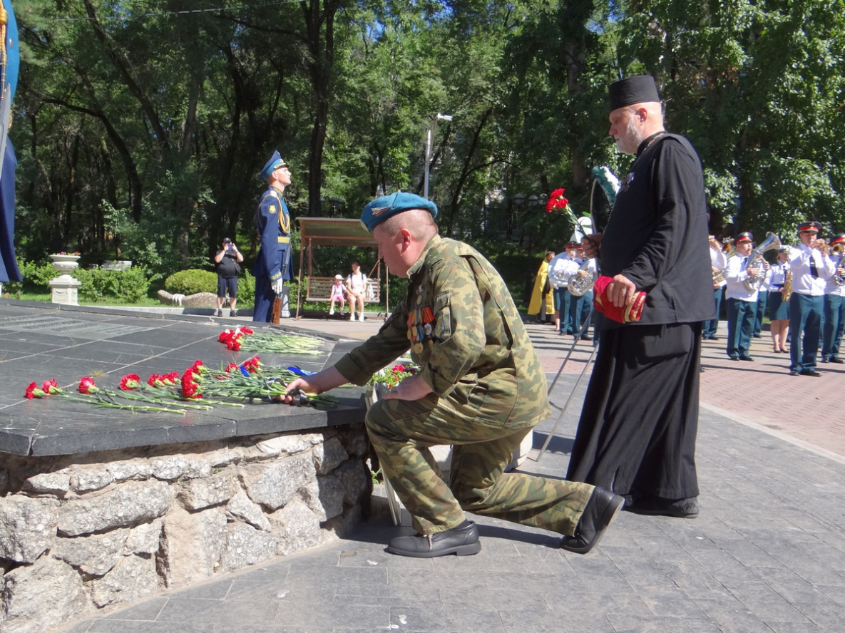 День Воздушно-десантных войск отметили в Хабаровске