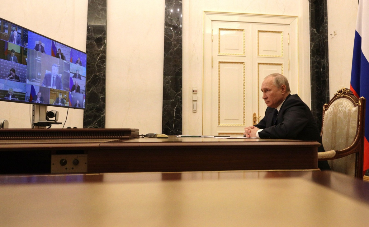 Владимир Путин обсудил с правительством страны минимизацию ущерба от санкций