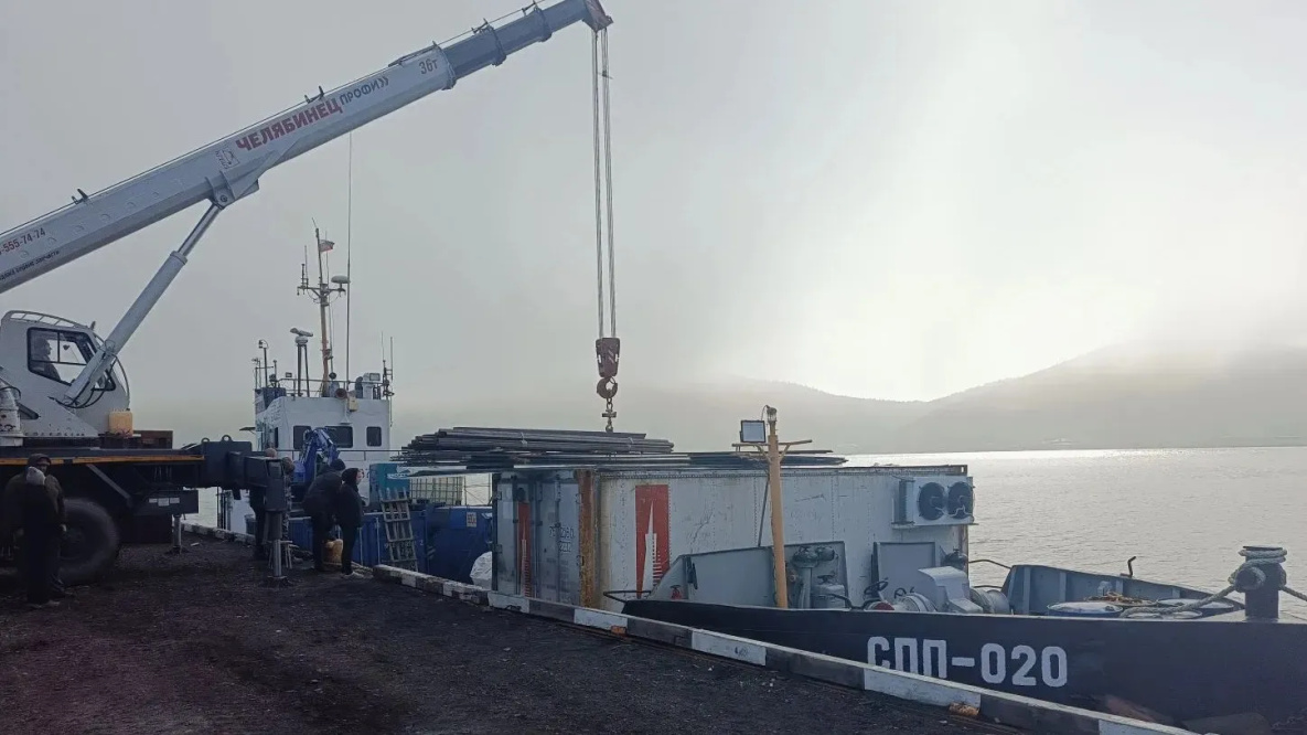 Морской порт Аяна принял первое судно в рамках летней навигации