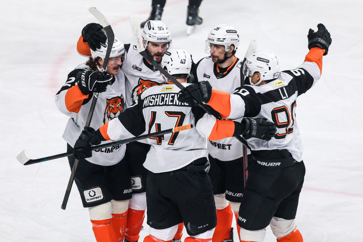 Хабаровский «Амур» забил шесть шайб в ворота «Трактора»