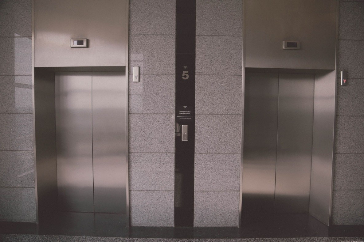 В Хабаровском крае в этом году заменят более сотни лифтов