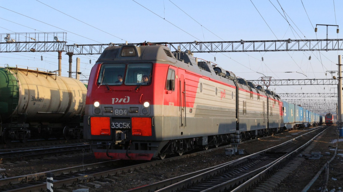 Из Хабаровска в Москву запущен первый контейнерный поезд
