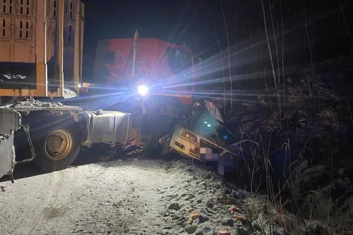 Два человека погибли в Хабаровском крае в ДТП с грузовиком