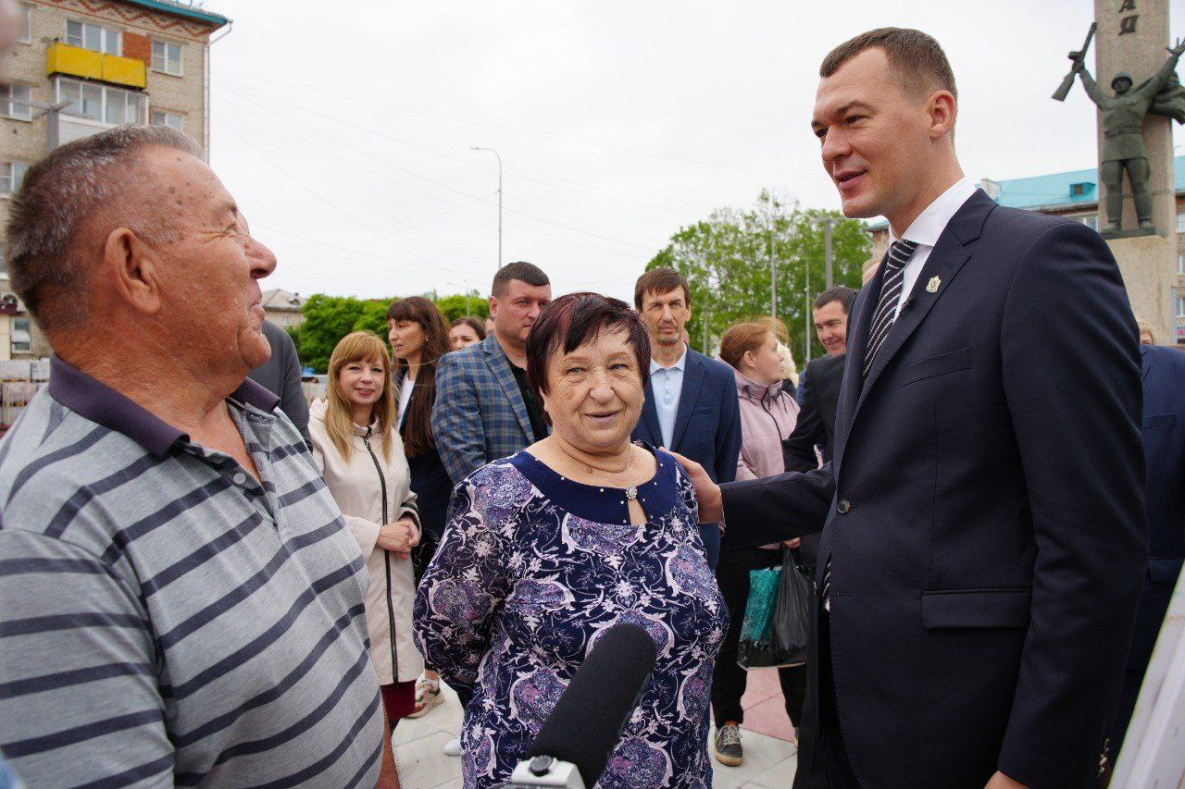 Губернатор остался доволен темпами развития соцобъектов в Ванино и Совгавани