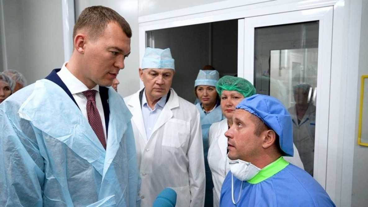 Губернатор Хабаровского края помог воссоединиться семье из Донбасса