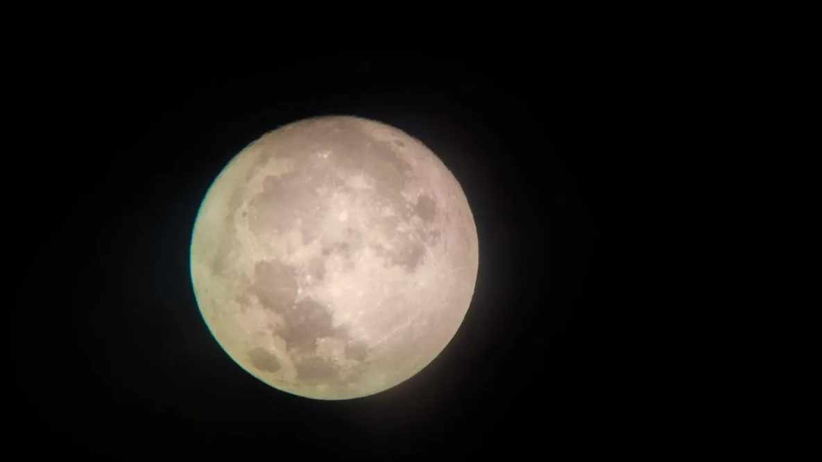 Осеннее суперлуние россияне смогут наблюдать две ночи подряд