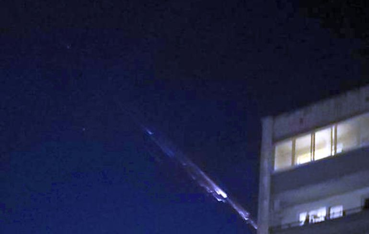 Светящийся объект в небе над Хабаровском назвали метеоритом