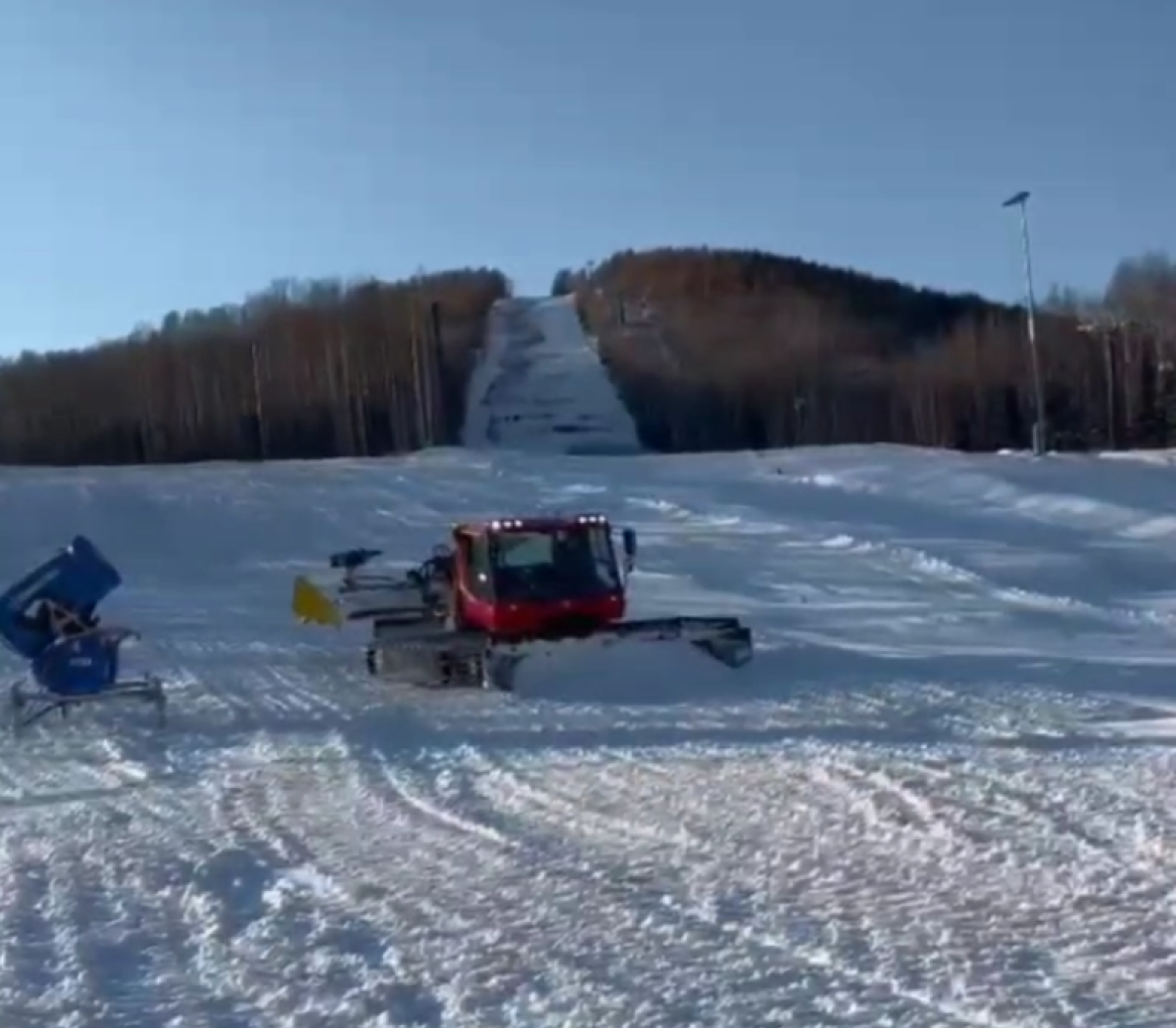 Комплекс «Холдоми» планирует открыть горнолыжный сезон 10 ноября