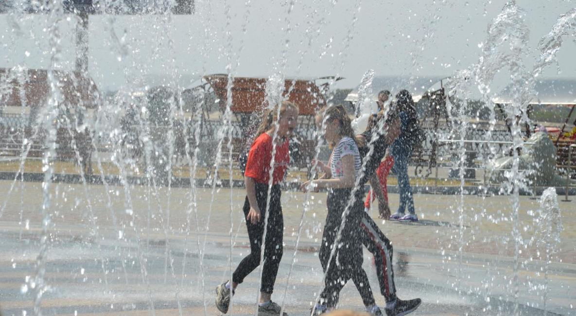 Что там под фонтаном на набережной Хабаровска?