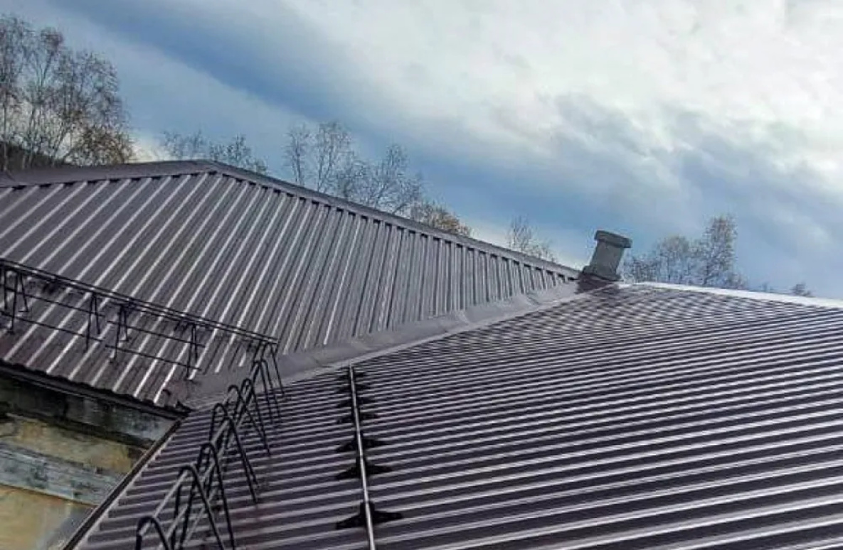Капитальный ремонт кровли в школе посёлка Майский завершили досрочно