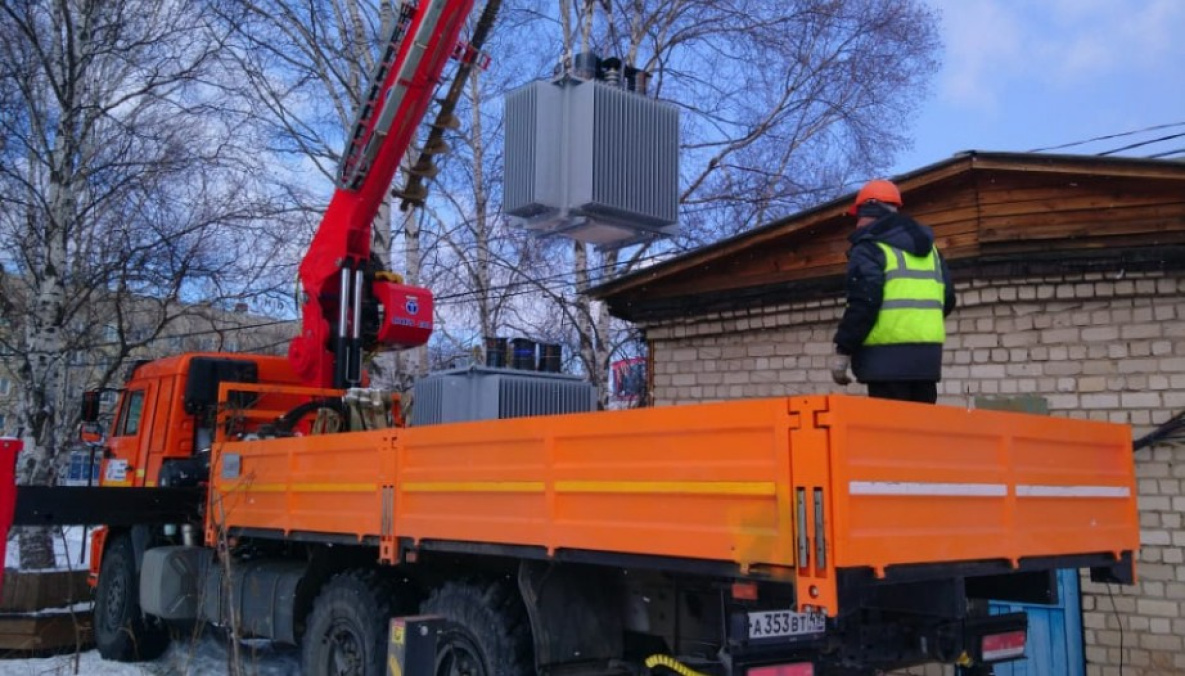 В Советской Гавани приступили к обновлению электрических подстанций