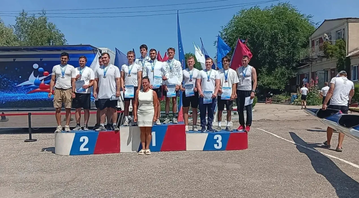 Хабаровские гребцы завоевали 4 медали и прошли отбор на чемпионат России