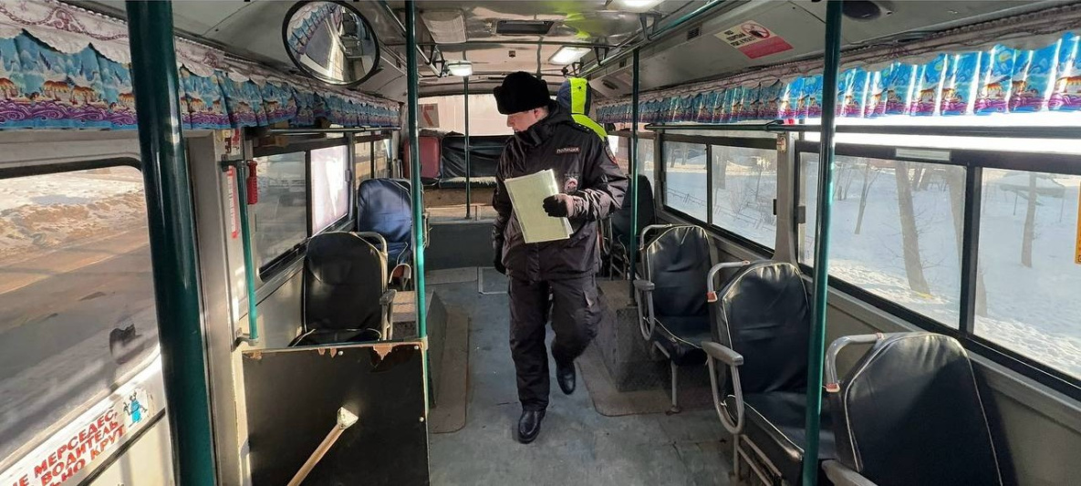 На улицах Хабаровска выявили автобусы без техосмотра