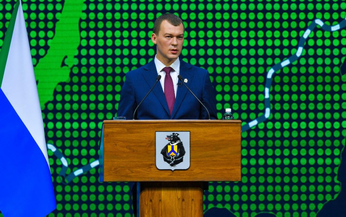 Михаил Дегтярев выступил с отчётом перед депутатами Законодательной думы края