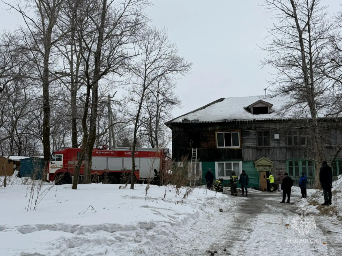 Мужчина и девочка погибли при пожаре в Хабаровске